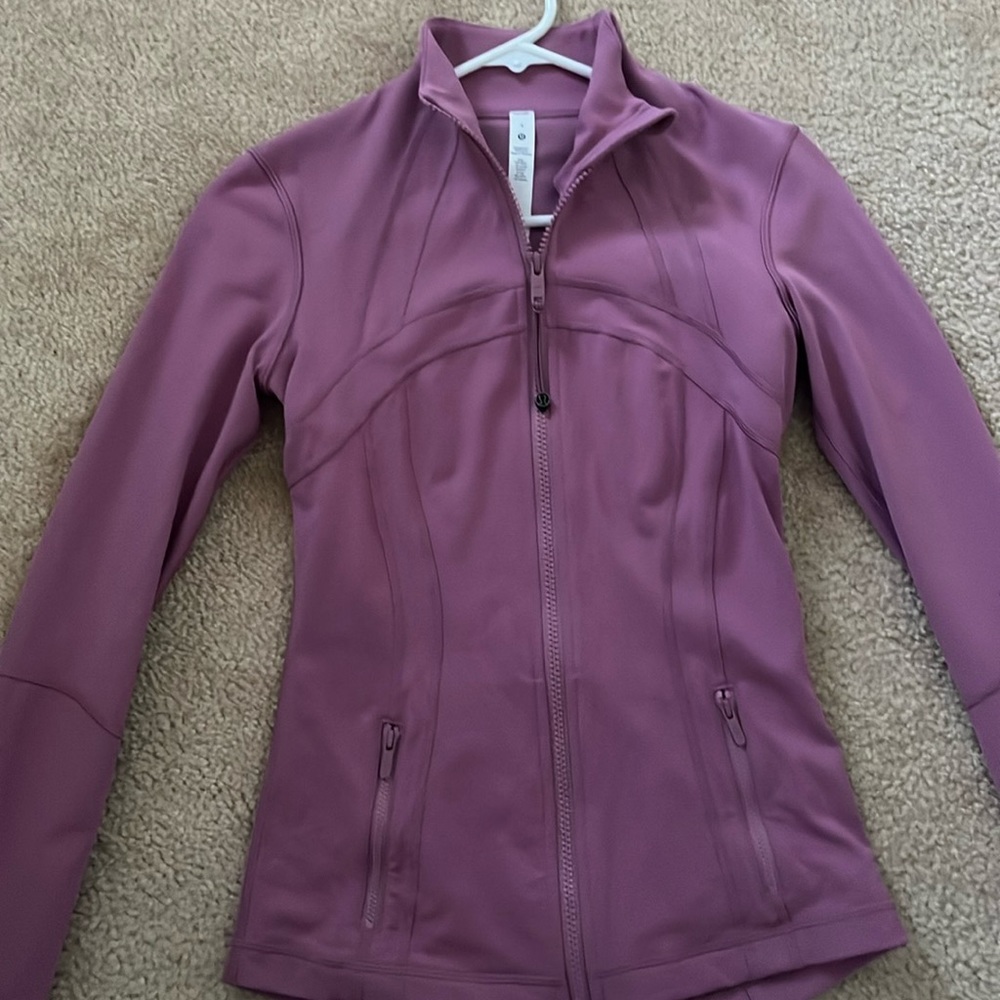 I am listing a lululemon define jacket!!!